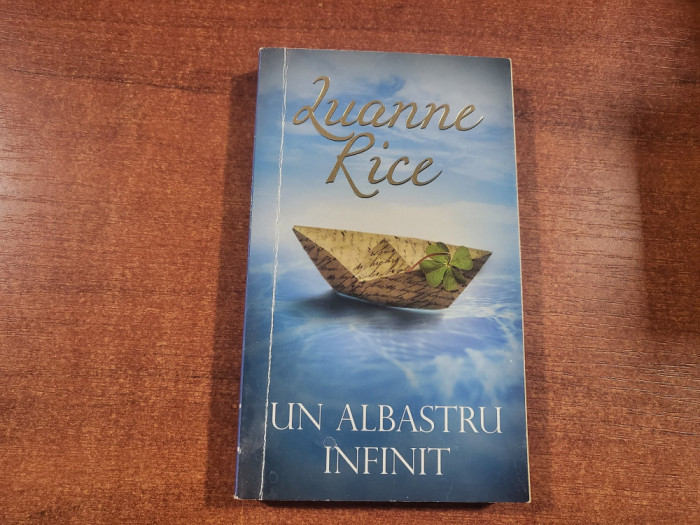 Un albastru infinit de Luanne Rice