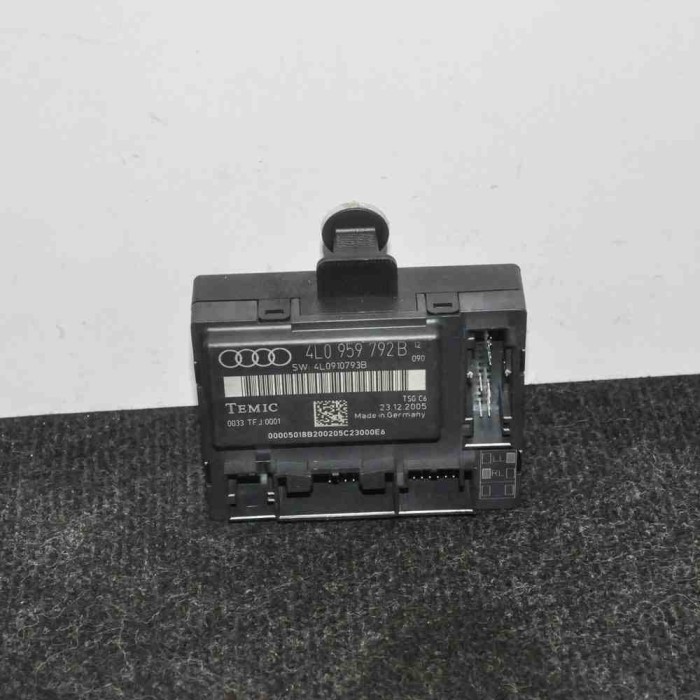 Modul de control ușă dreapta față AUDI Q7 4L 2006 OEM: 4L0910793B,4L0959792B 2647741