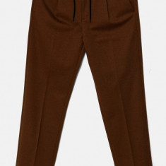 HUGO pantaloni barbati, culoarea maro, cu fason chinos, 50520337