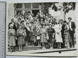 Fotografie profesori și foști elevi - Liceul Mihai Eminescu Iași intrare Liceu, Alb-Negru, Romania de la 1950