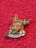 Insigna fotbal - Mascota Campionatului European de Fotbal SUEDIA 1992