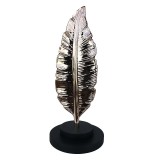 Cumpara ieftin Statueta decorativa in forma de frunza, Silver/Gold, 27 cm, 464H-1