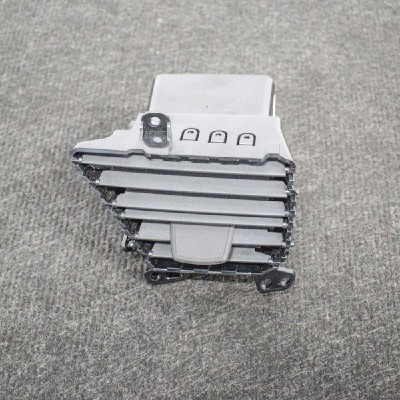 Gura de ventilație planșa de bord TESLA MODEL X 2016 OEM: 6007629-00-C | 10044667 foto