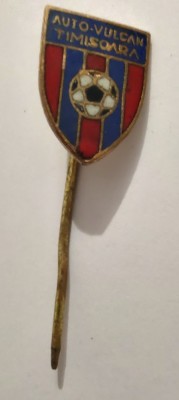 Insigna fotbal - Auto-Vulcan Timisoara foto