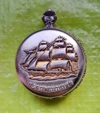 G278-GIORDANO USS CONSTITUTION-Ceas buzunar barbat quartz functional in relief si spate gravat metal argintiu.