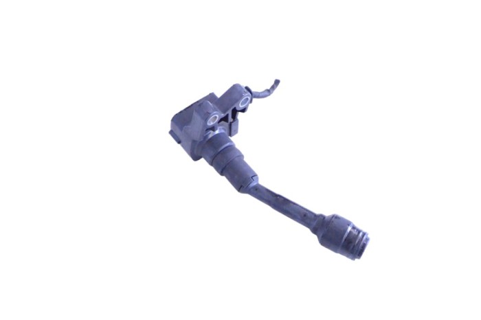 Bobina de inducție de &icirc;naltă tensiune FORD FIESTA VI 2015 OEM: CM5G-12A366-CB 17779569