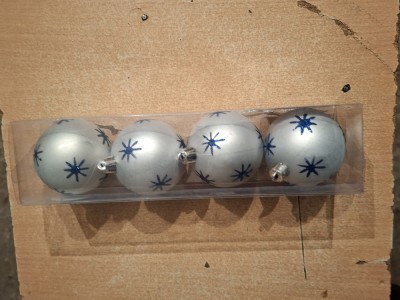 Set 4 globuri pom craciun foto