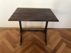 Masa,masuta veche franceza,din lemn masiv,picioare din bronz foto