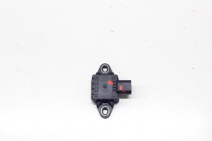 Senzor de accelerație TESLA MODEL S 2016 OEM: 6006369-00-A,0265005899 | 13931247