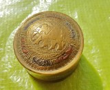 G291-Caseta mica pudra veche cu Elefant si diverse gravuri din alama anii 1900/interbelica stare foarte buna.