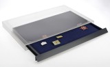 Cutie monede sertar in etui acrilic cu tava in catifea albastra pentru medalii militare insigne de rever pini decoratiuni - Nova-Big Insinge, Medalii,