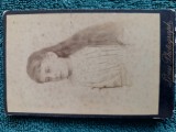 fotografie exceptionala , atelier LOUIS PHOTOGRAPH ,Bucuresci ,Casele domnului A . Nedelcovici distinsa domnisoara .Dimensiuni 11 cm x 6 cm .