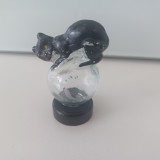 Sticluta veche de parfum, pisicuta