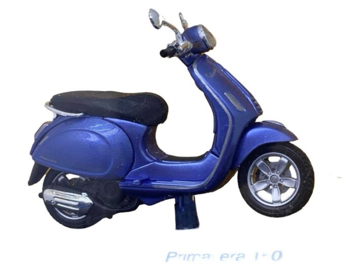 Macheta scuter Vespa Primavera 150 albastru
