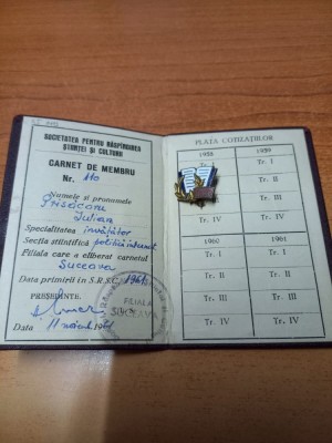 AMS @ - CARNET DE MEMBRU - SOCIETATEA PENTRU RASPANDIREA STIINTEI SI CULTURII + INSIGNA SRSC, ANUL 1961, RPR foto