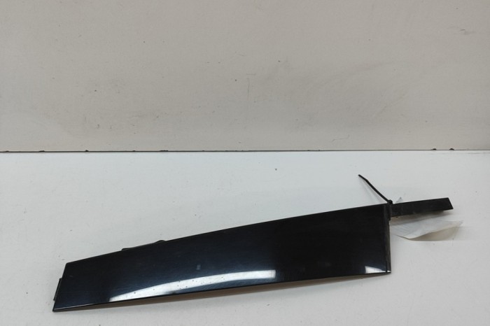 Ornament vertical ușă dreapta față SKODA SUPERB III Estate 3V5 2021 OEM: 3V0837902 | 31890990