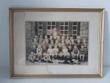 Fotografie veche tablou cu grup de baieti colegi de scoala anul 1953, Germania sau Austria,