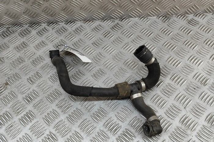 Furtun de lichid de răcire BMW 3 F30, F80 2015 OEM: 2284690 | 31427061