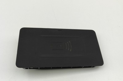 Stație de &amp;icirc;ncărcare wireless BMW X5 G05 2022 OEM: 5A1DB18 31263335 foto