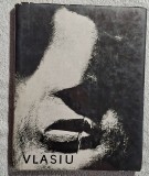 Ion Vlasiu -album . Contine dedicatie catre Dan Grigorescu si semnatura autorului.