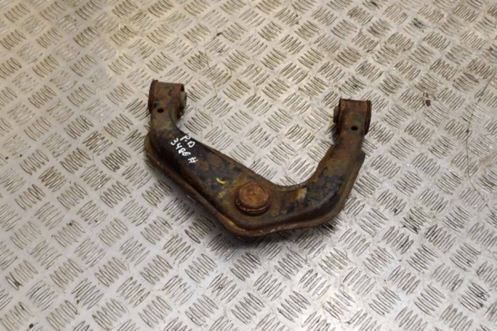 Braț superior dreapta față NISSAN NP300 NAVARA D40 2006 14434626