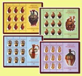 2006 Romania - Ceramica Ulcioare de nunta II, minicoli de 9 timbre LP 1717 a MNH