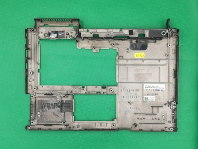 Dell XPS PP28L Carcasa Inferioara Baza SWAP foto