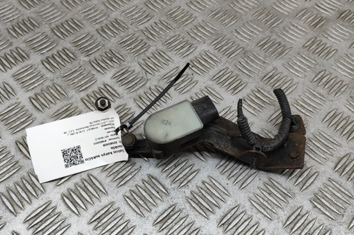 Senzor de nivel &icirc;nălțime st&acirc;nga spate RENAULT CLIO IV BH_ 2013 OEM: 538214824R | 29403438