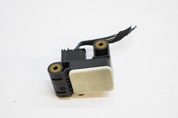 Senzor de impact st&acirc;nga față BMW 3 E90 2007 OEM: 6911003 2660890
