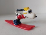 FIGURINĂ SCHIOR OLIMPIC SNOOPY DIN 1984 DE LA DETERMINED PRODUCTIONS PEANUTS, 11x5cm