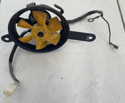 Honda CBR 125 R CBR125R (JC39) 2007-2010 (JC34) 2004-2006 Ventilator radiator apa foto
