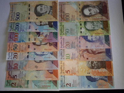 Venezuela 2-100 , 2-500 Bolivares Set 14 Bancnote UNC foto