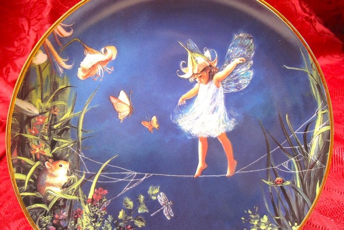 FARFURIE PORTELAN DANBURY MINT ANGLIA GRADINA FERMECATA - BALANCING ACT DECOR ELF