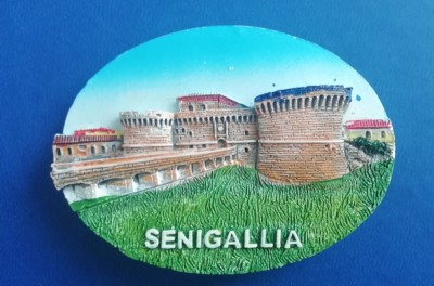 M3 C2 - Magnet frigider - Tematica turism - Italia - 2 foto