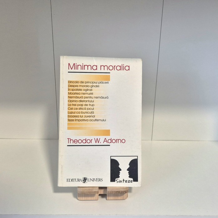 Minima Moralia - Theodor Adorno
