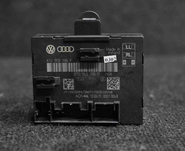 Modul de control ușă dreapta față AUDI A5 Cabrio 8F7 2012 OEM: 8T0959795F 2152099