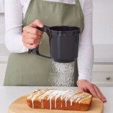 Sită manuală din plastic, 550 ml, cu m&acirc;ner, CMCLASS