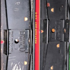 2 vagoane trenulet de colectie 16 mm hornby decca