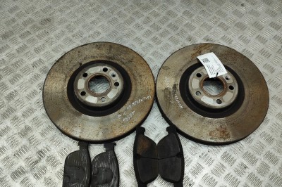 Set disc de fr&amp;acirc;nă față VOLVO XC60 II 246 2023 OEM: 31471034 30336829 foto