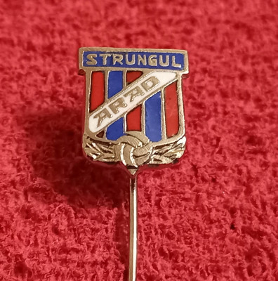 Insigna fotbal - &amp;quot;STRUNGUL&amp;quot; ARAD foto