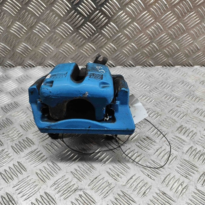 Etrier de fr&acirc;nă dreapta spate VW PHAETON 3D_ 2003 OEM: Sedan | 28513813