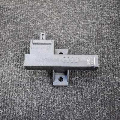 Amplificator de antena AUDI A6 4G2, C7, 4GC 2018 OEM: 8K0907247 | 3705795 foto