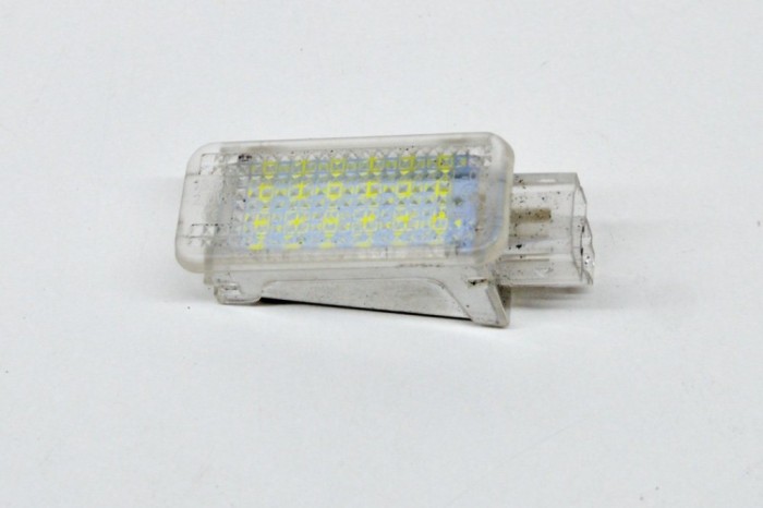 Iluminare interioară AUDI A5 8T3 2013 16026227