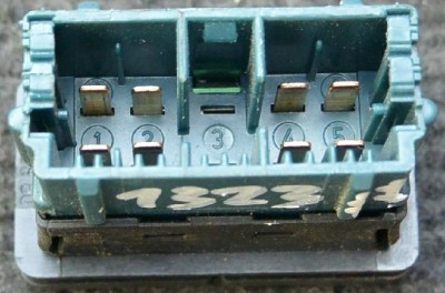 Comutator CITRO&amp;Euml;N XSARA PICASSO N68 2001 OEM: AVRIL1 1598228 foto