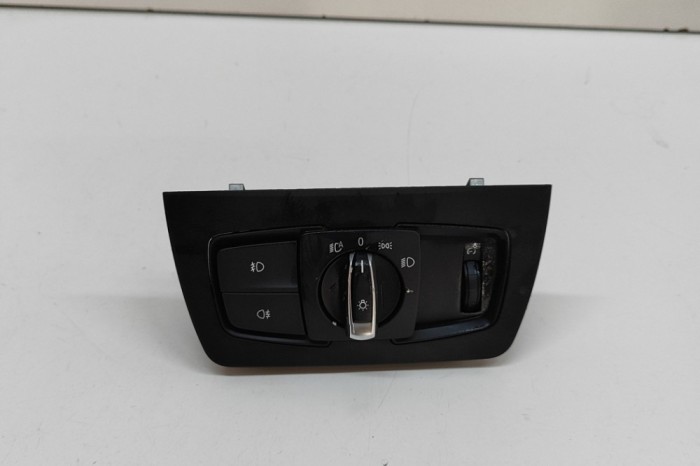 Modul de control comutator faruri BMW 3 F30, F80 2017 OEM: 6847512 | 31540951