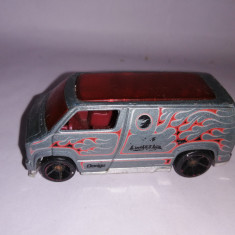 bnk jc Hot Wheels Custom `77 Dodge Van