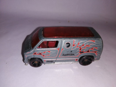 bnk jc Hot Wheels Custom `77 Dodge Van foto