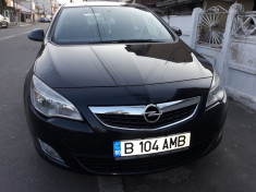 Opel Astra J Negru foto