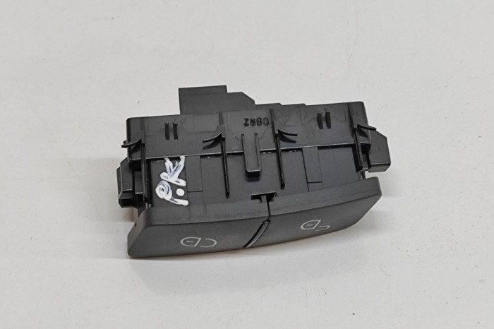 Comutator &icirc;nchidere centralizată MERCEDES-BENZ M W166 2012 OEM: A2049058402 31147105
