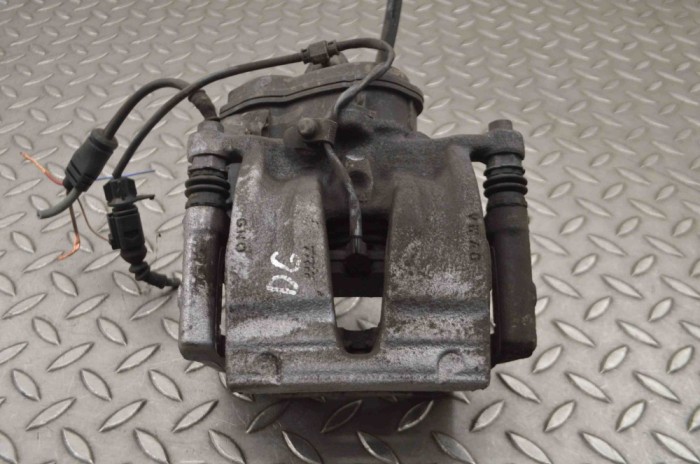 Etrier de fr&acirc;nă dreapta spate VW TOUAREG CR7 2021 OEM: Off-road | 15202221